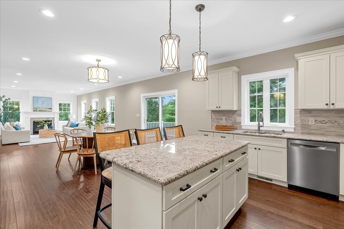 300 Country Club Way