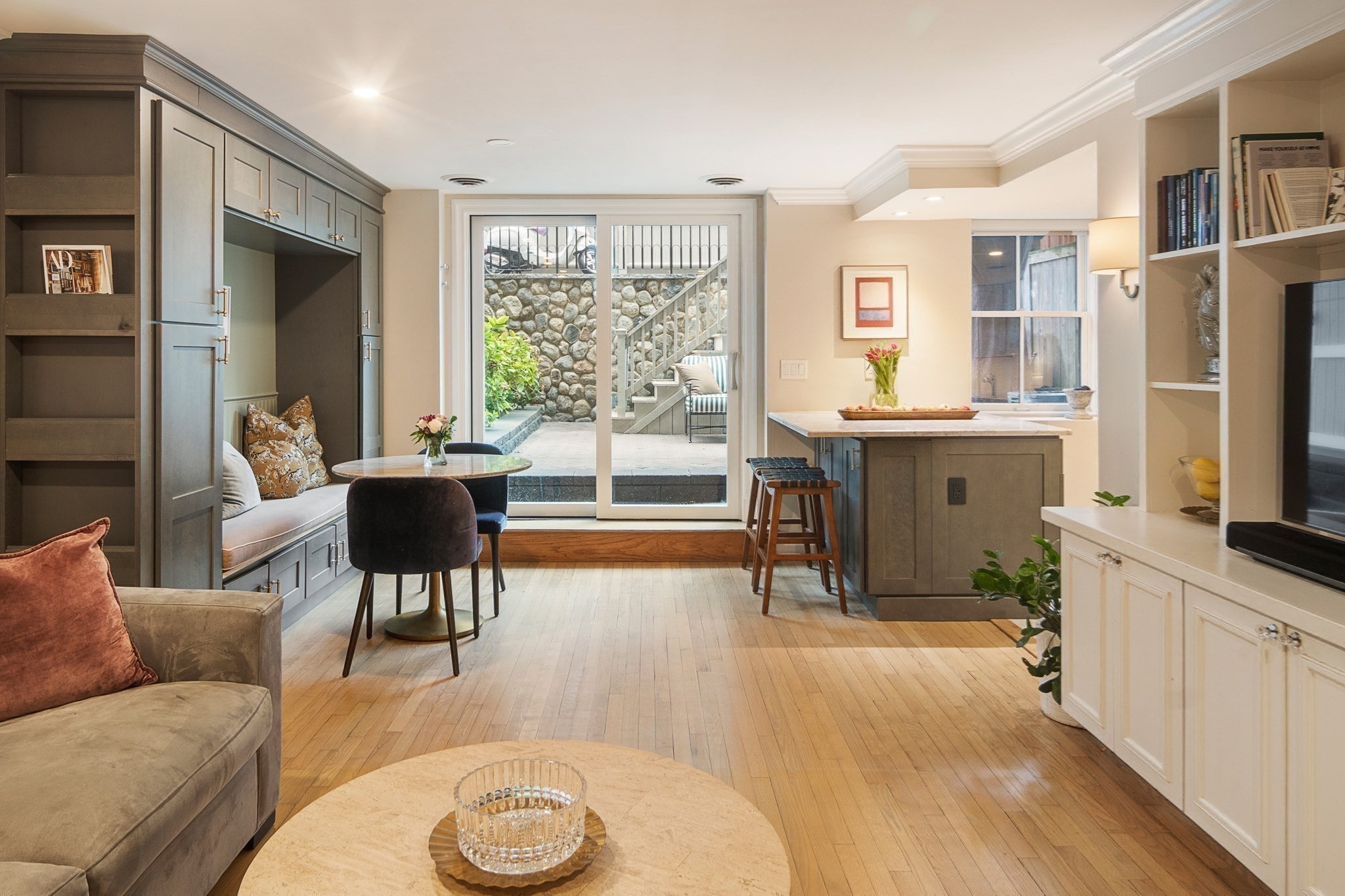7 Concord Sq # 1