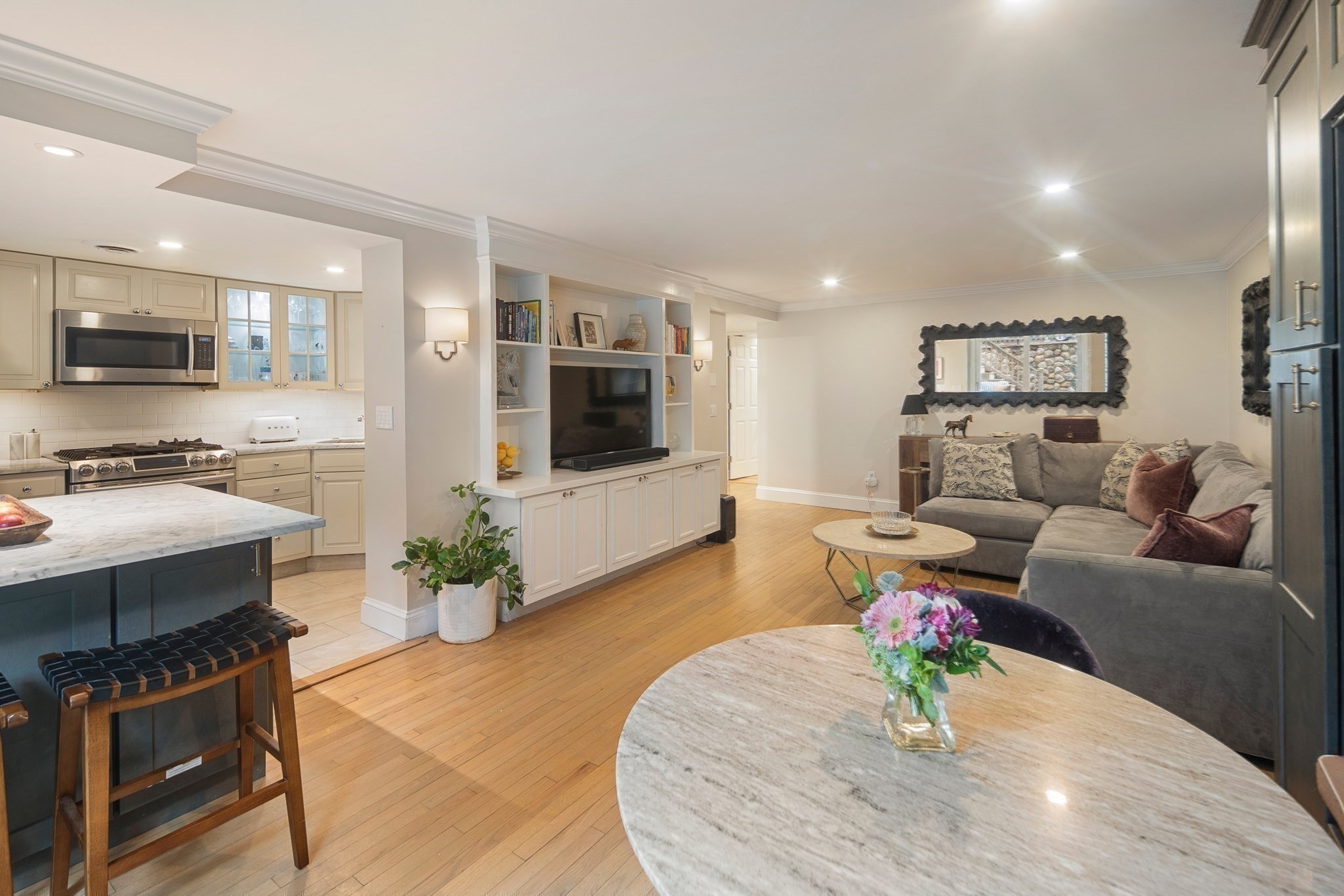 7 Concord Sq # 1