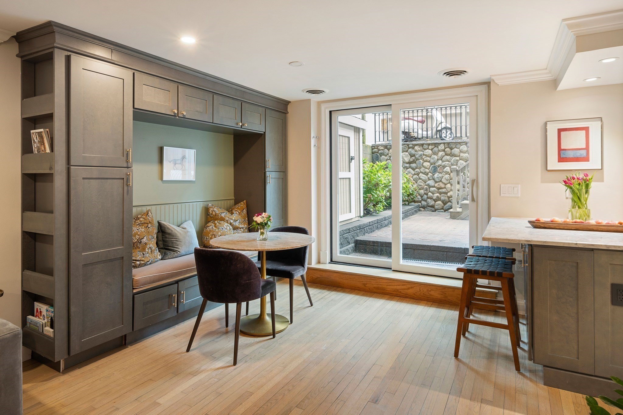 7 Concord Sq # 1