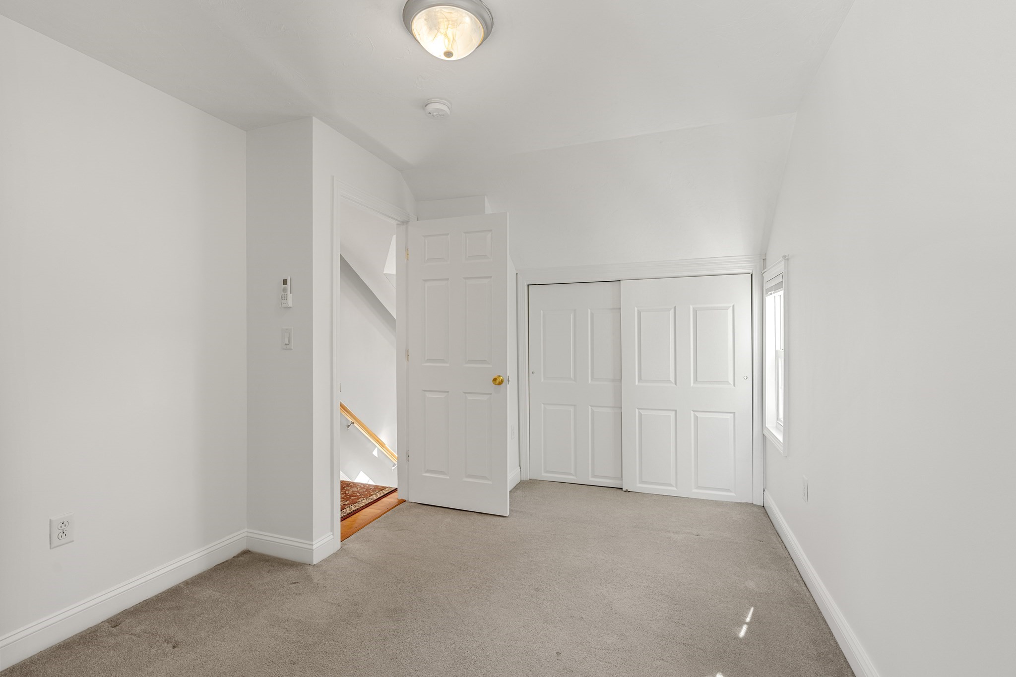 30 Neck St