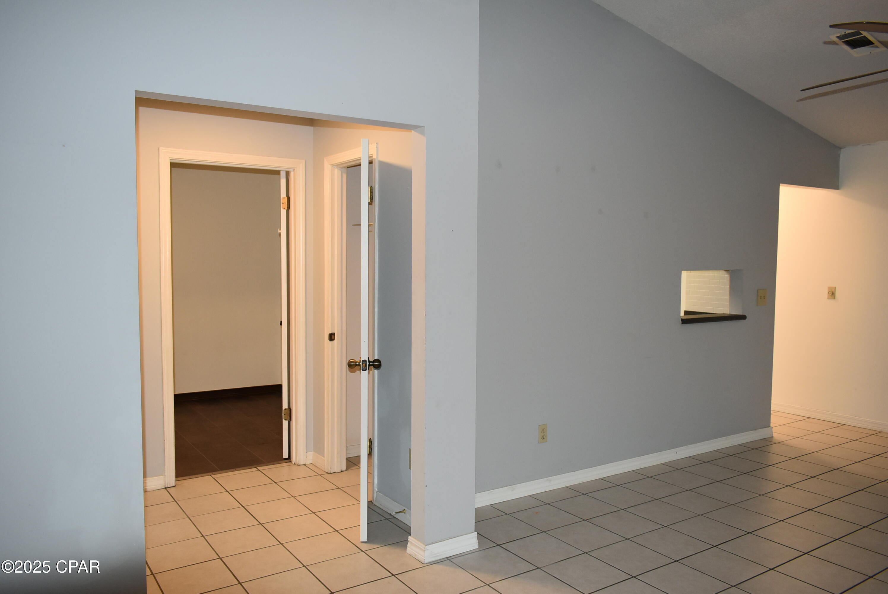 4043 Woodville Lane