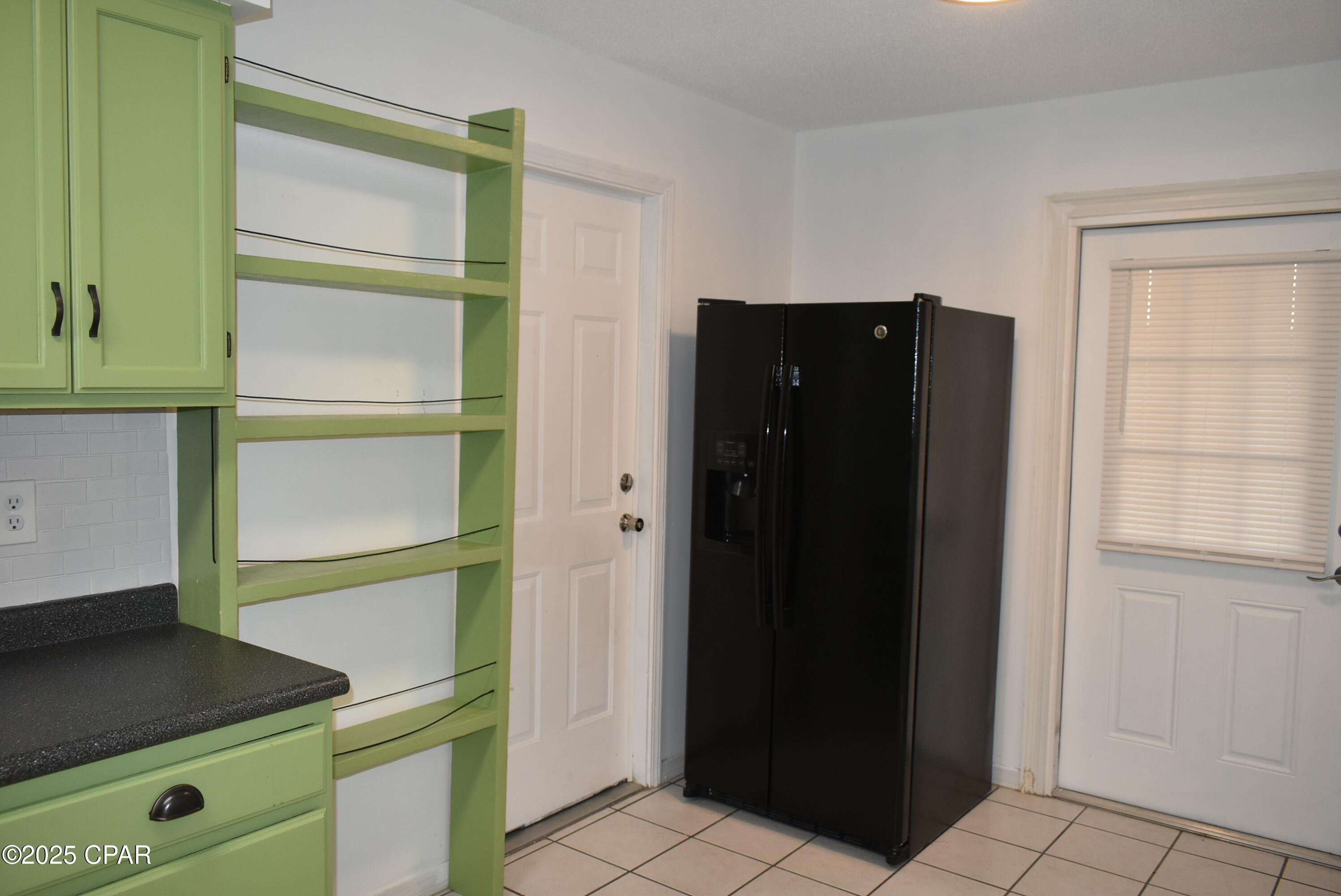 4043 Woodville Lane