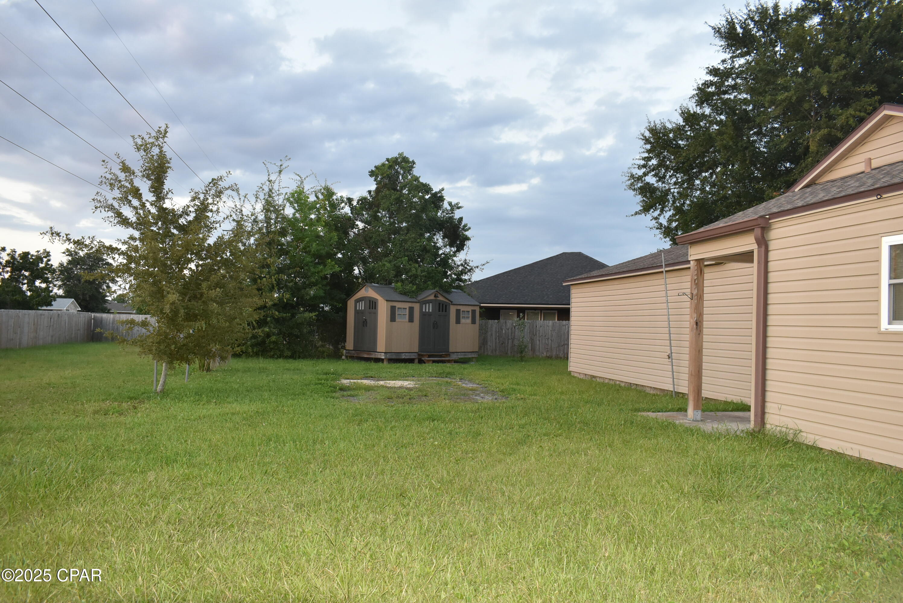 4043 Woodville Lane