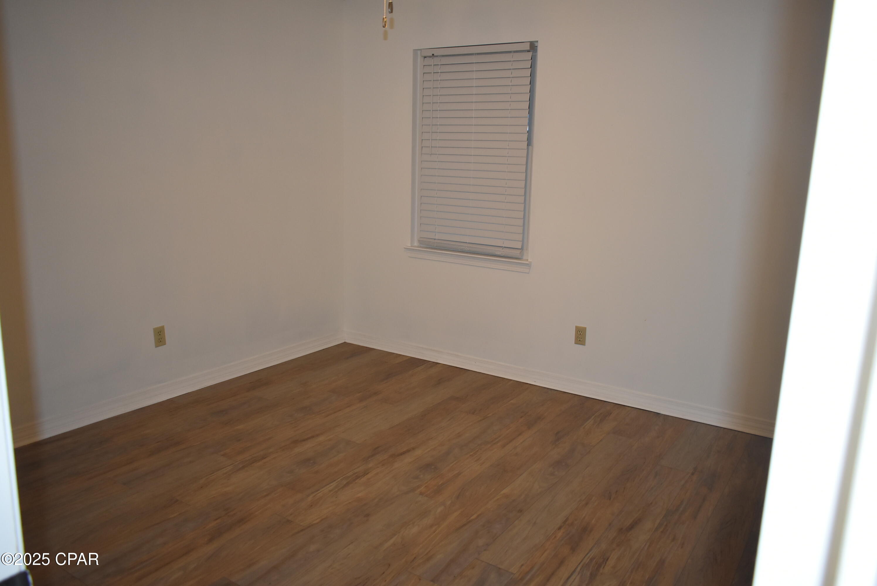 4043 Woodville Lane