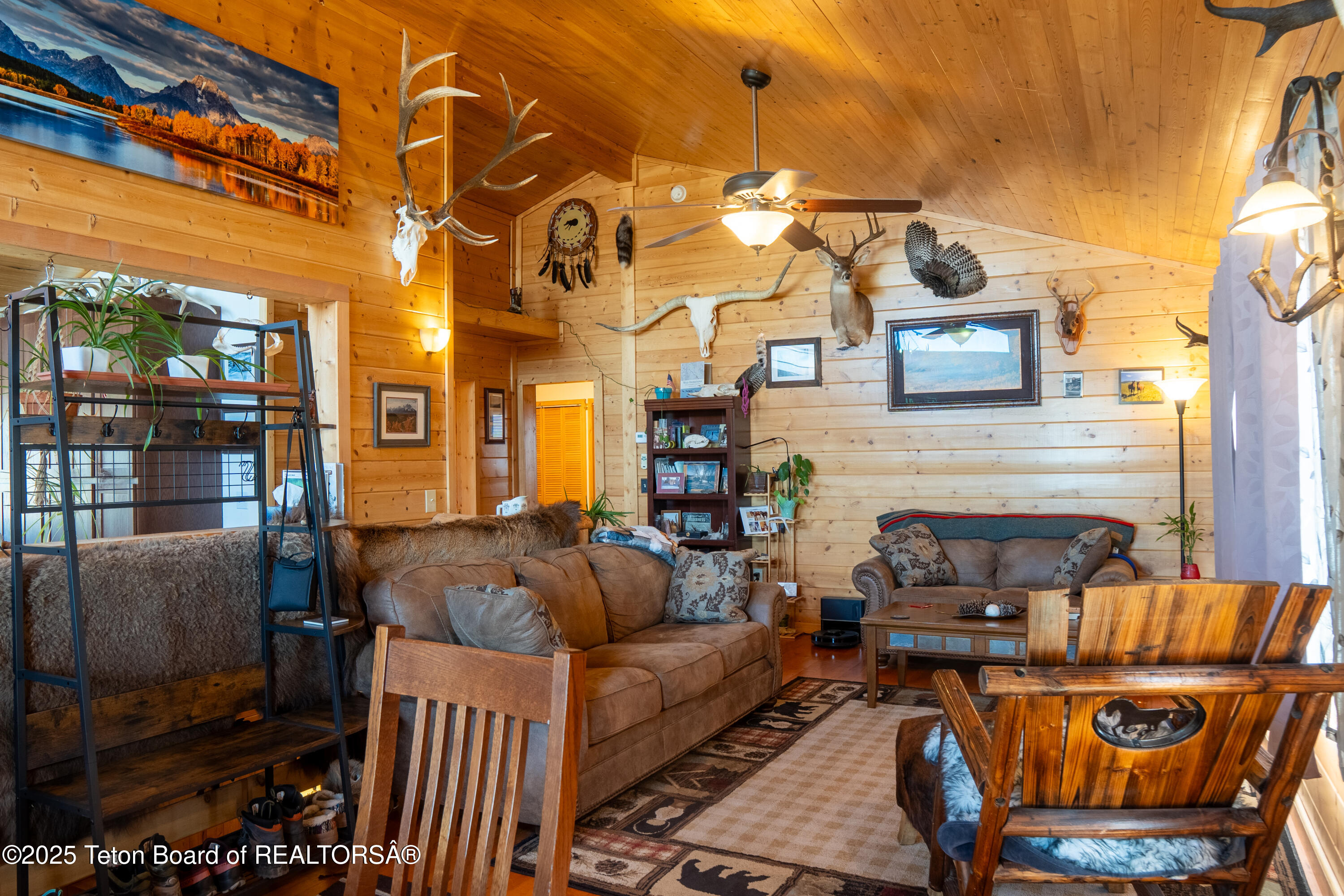 362 SNOWMOBILE Lane