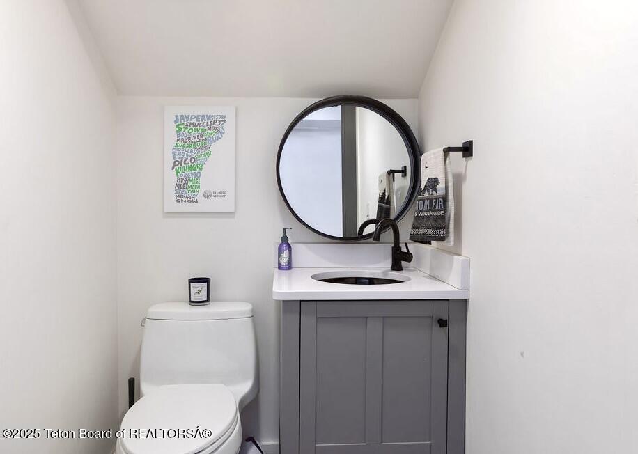 1055 MAPLE Way, 32