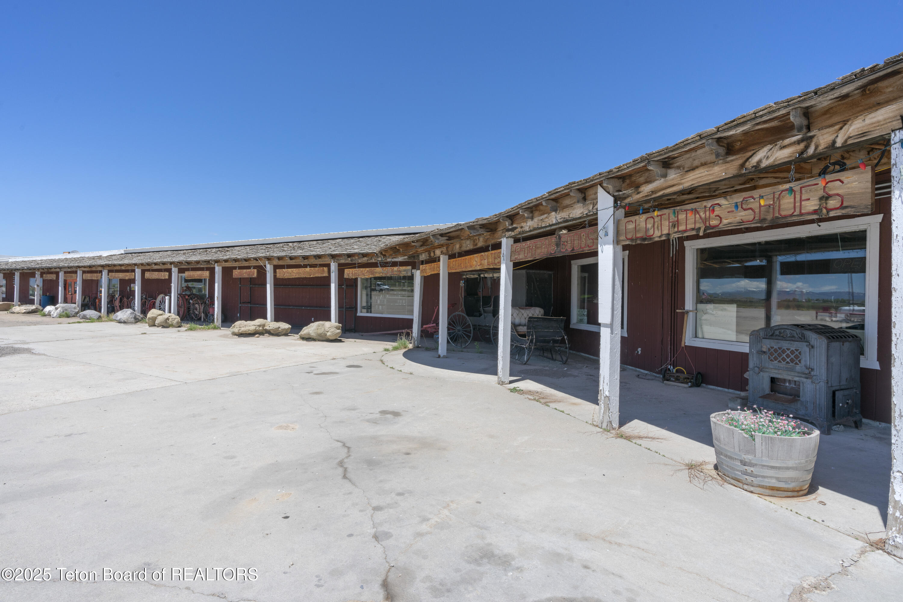 10652 US HIGHWAY 189