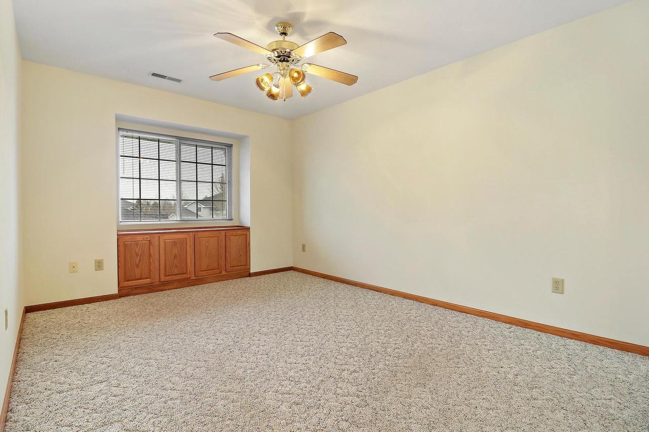 1276 Village Centre DR 6