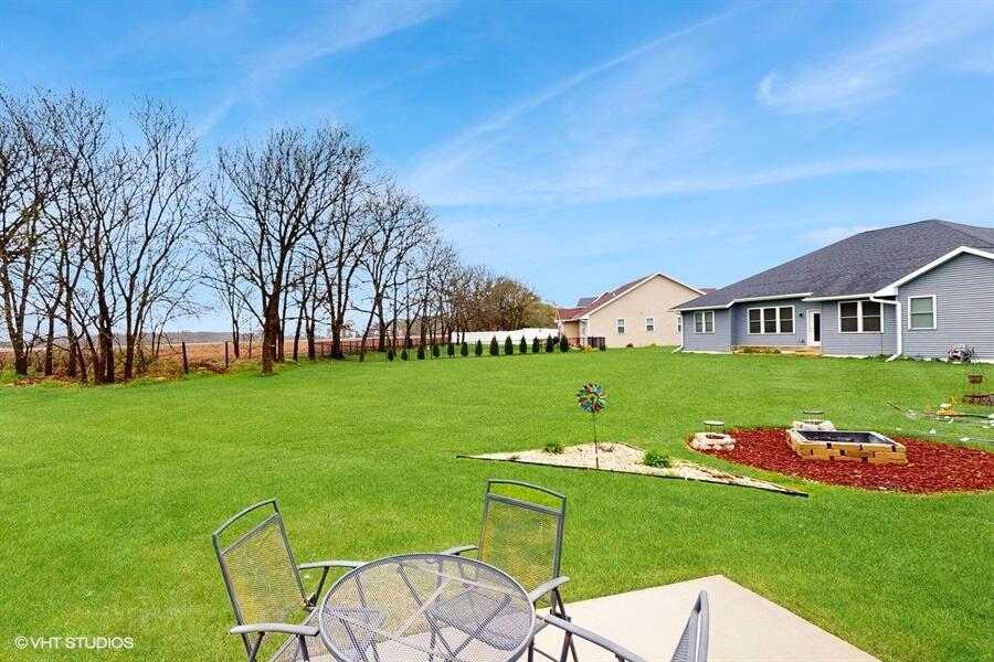 3465 Samson DRIVE