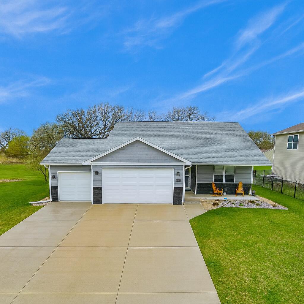 3465 Samson DRIVE
