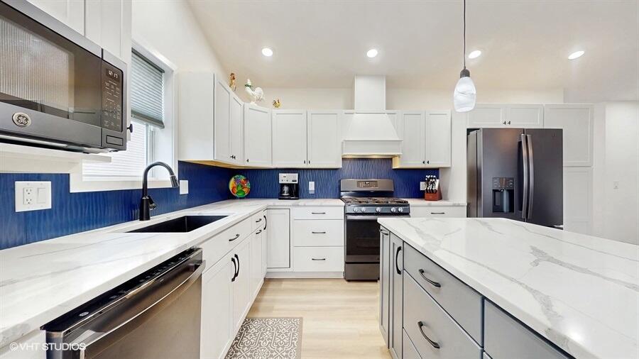 3465 Samson DRIVE