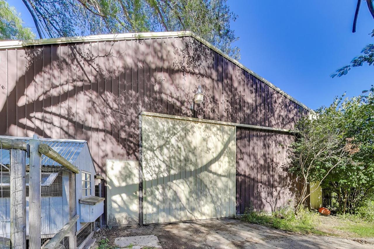 6120 Town Line ROAD