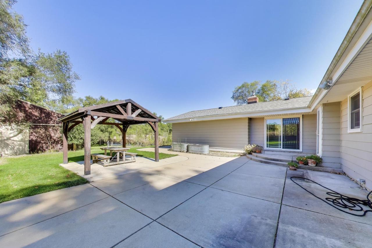 6120 Town Line ROAD