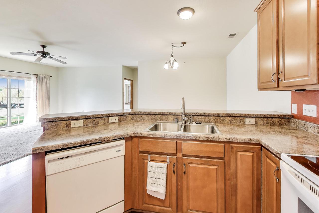 7136 Parkside LANE 122