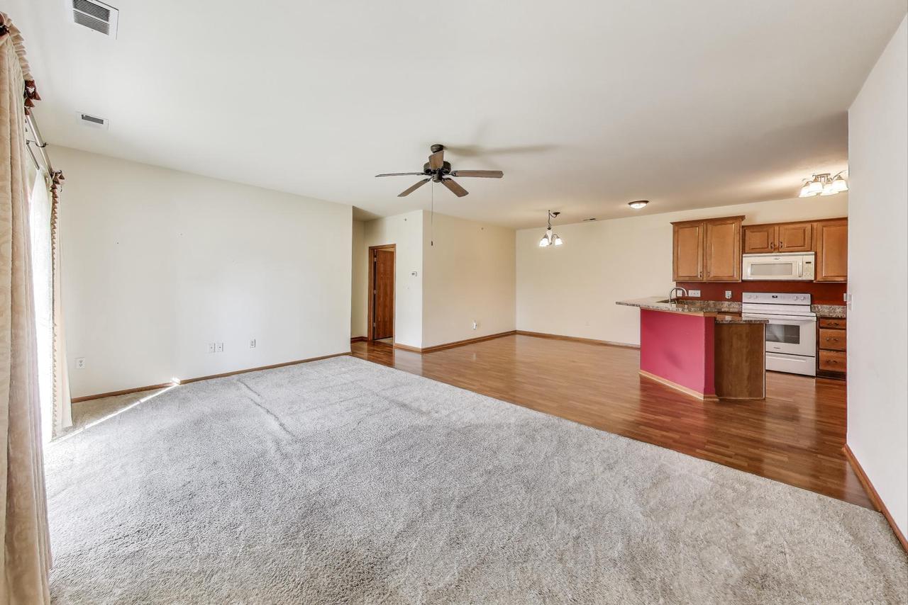 7136 Parkside LANE 122