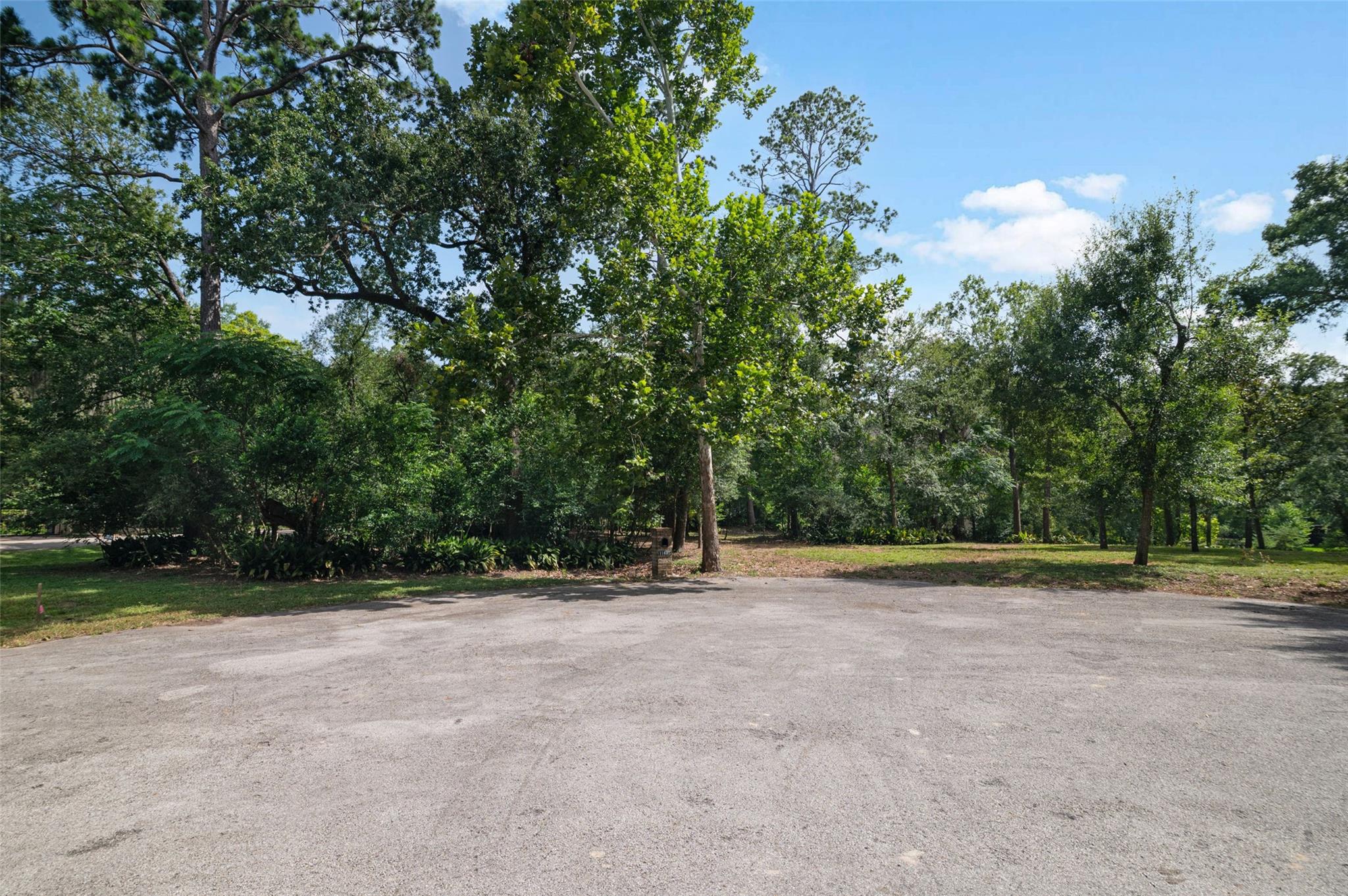 11685 Arrowwood Circle