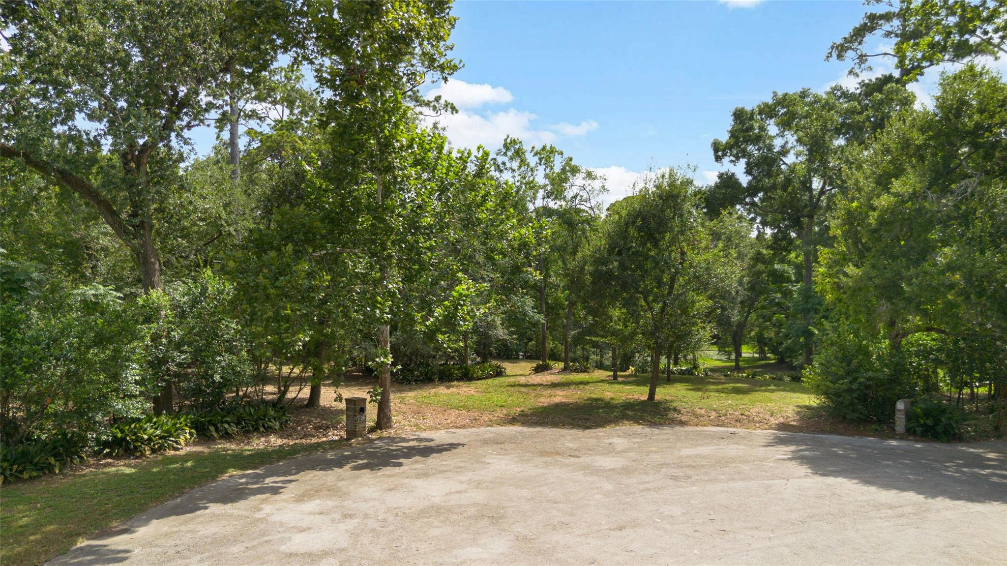 11685 Arrowwood Circle
