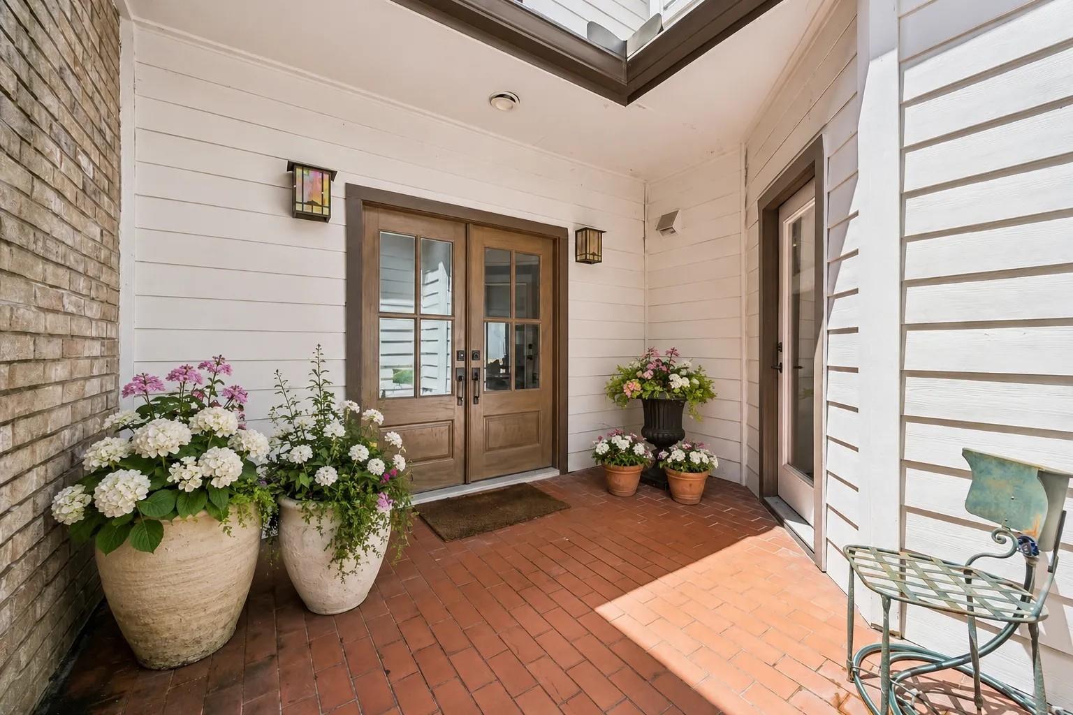2555 Bering Drive # 11