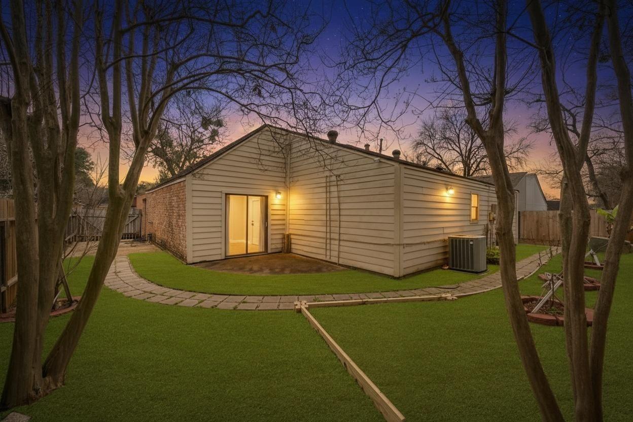 6323 Crakston Street