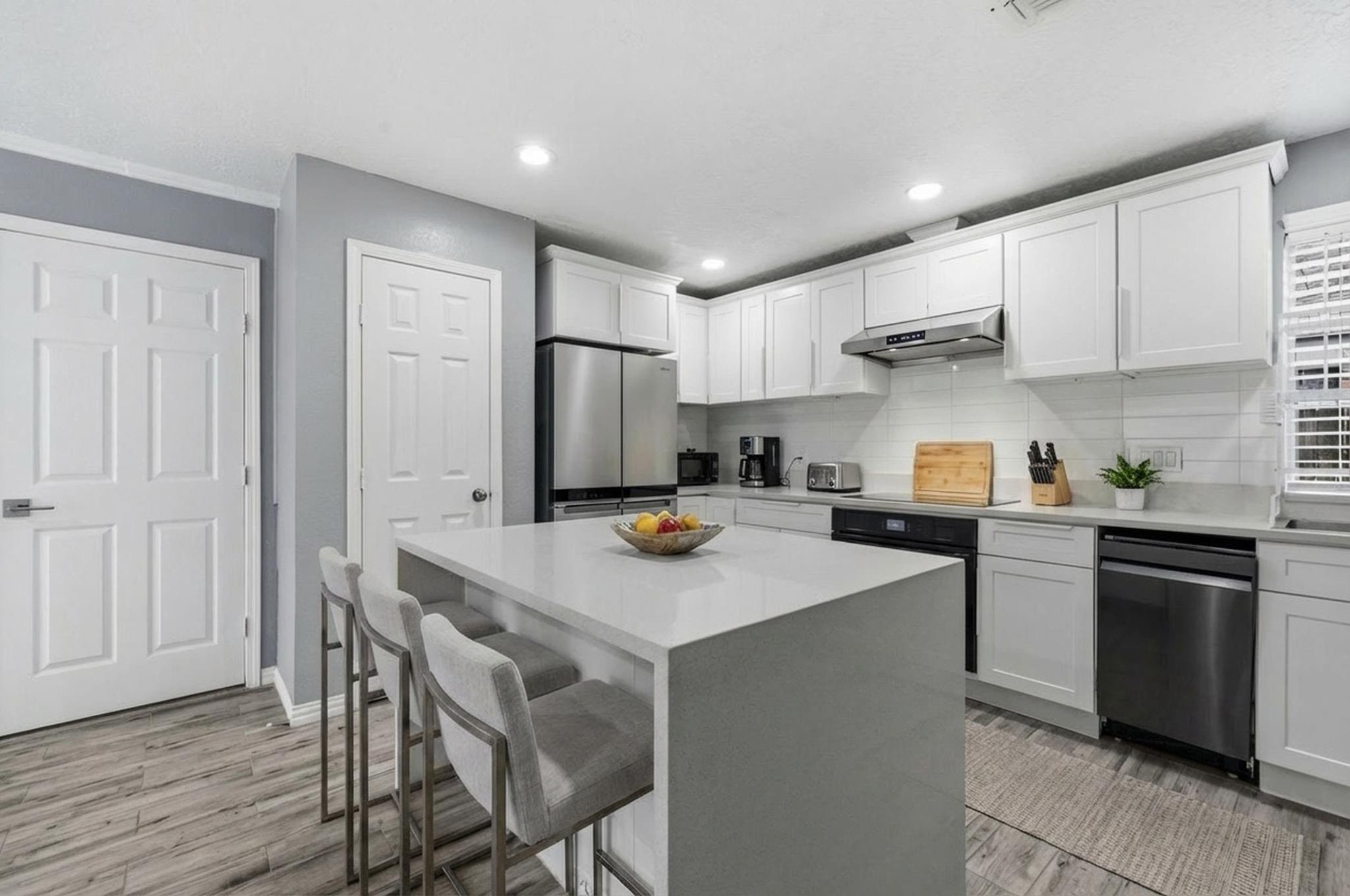 6323 Crakston Street