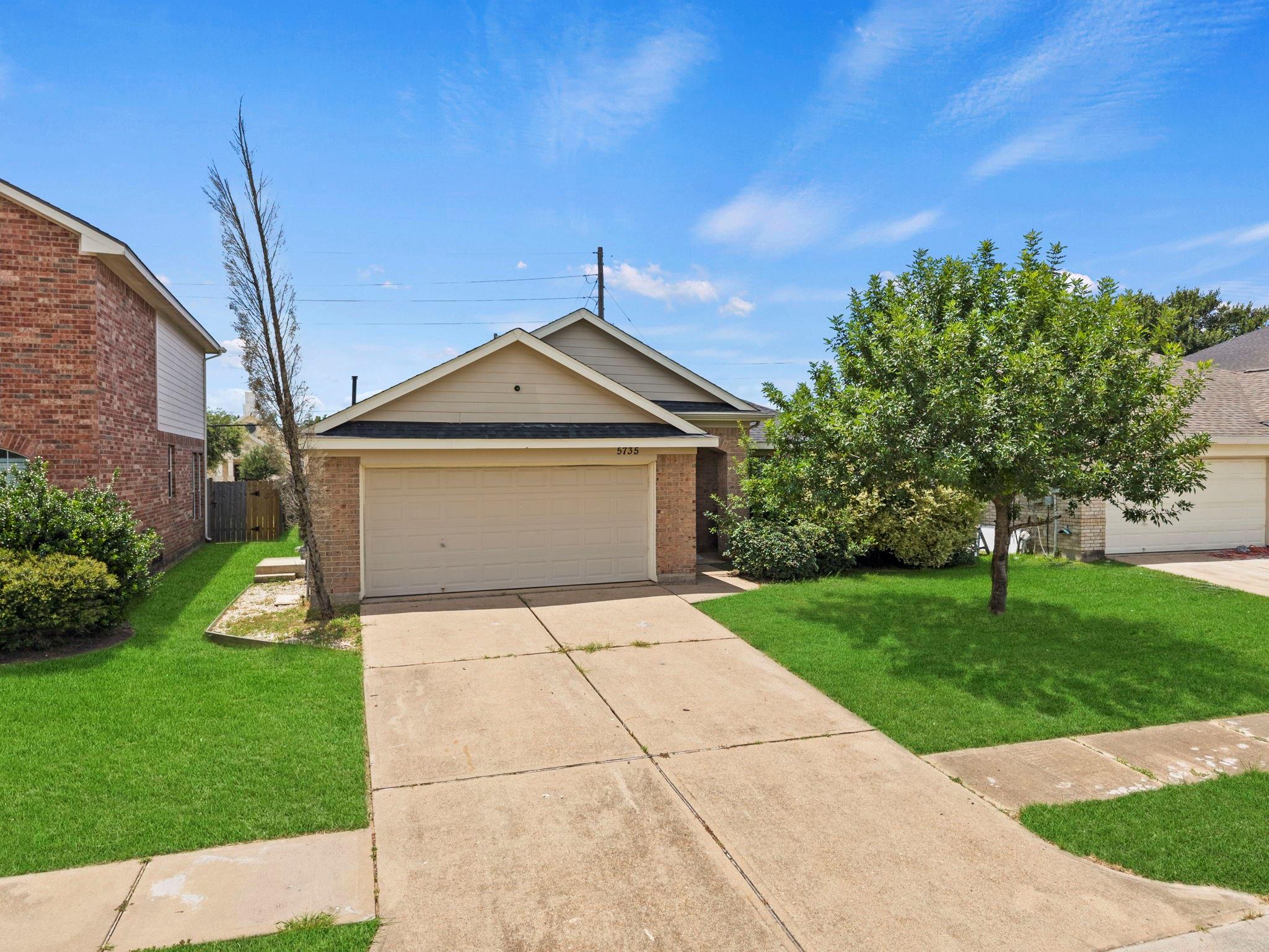 5735 Brookhollow Pine Trail