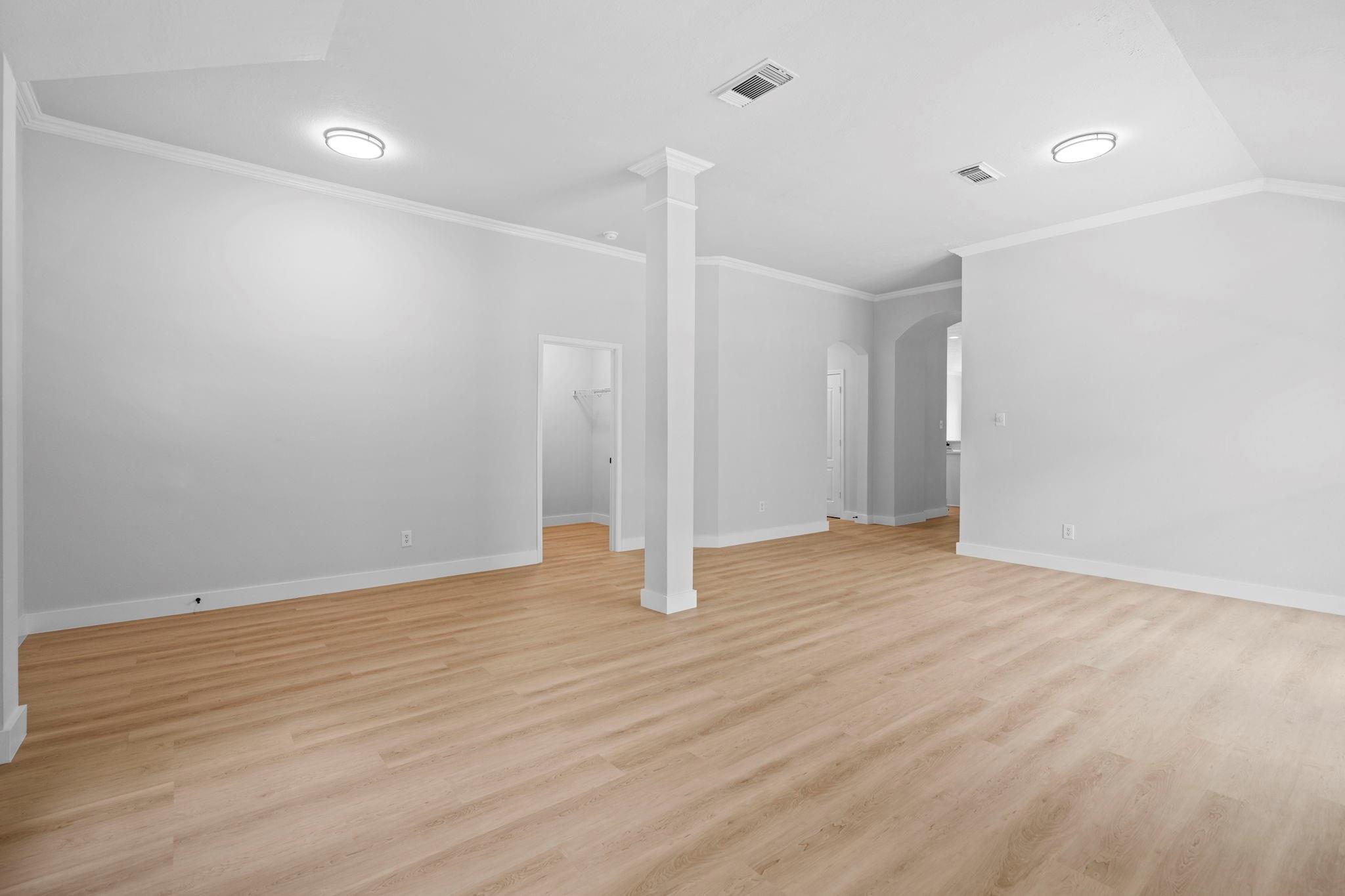 5735 Brookhollow Pine Trail