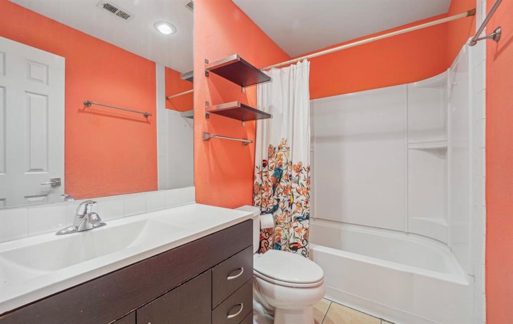 2425 Holly Hall Street # 120 Unit: I-120