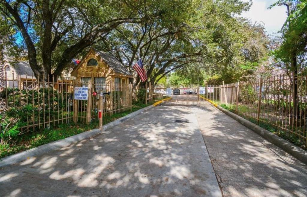 2425 Holly Hall Street # 120 Unit: I-120