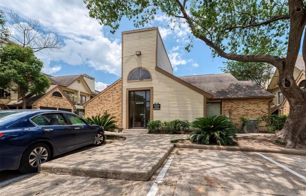 2425 Holly Hall Street # 120 Unit: I-120