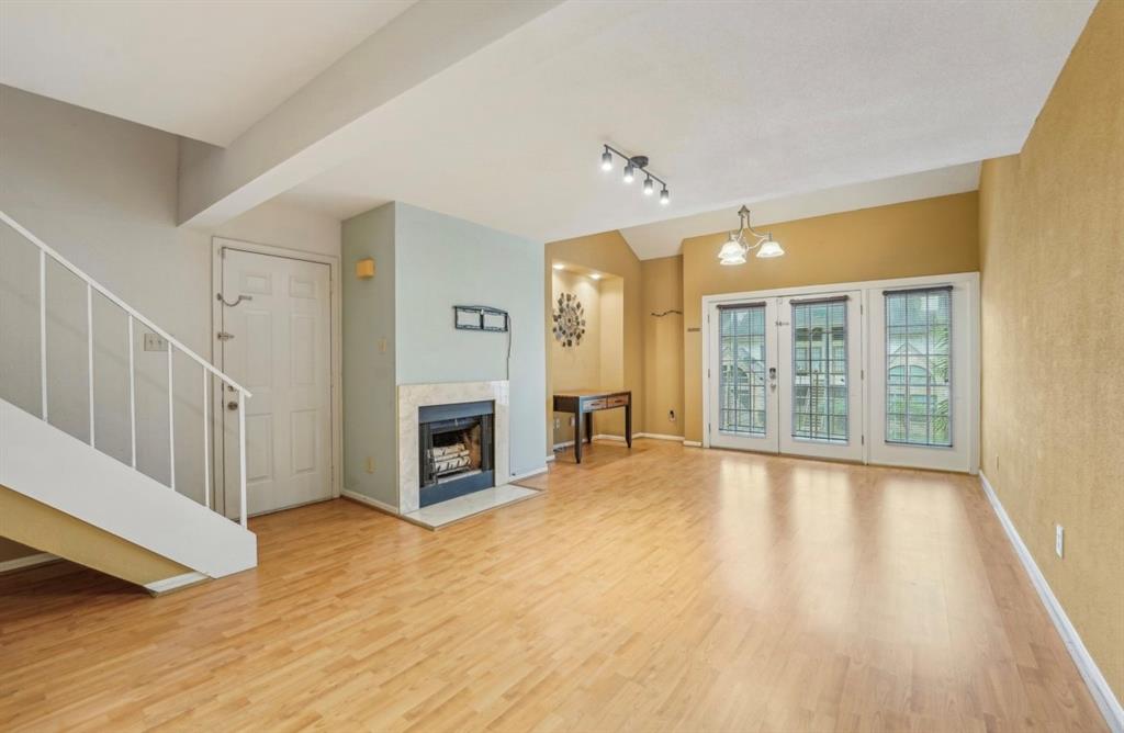 2425 Holly Hall Street # 120 Unit: I-120