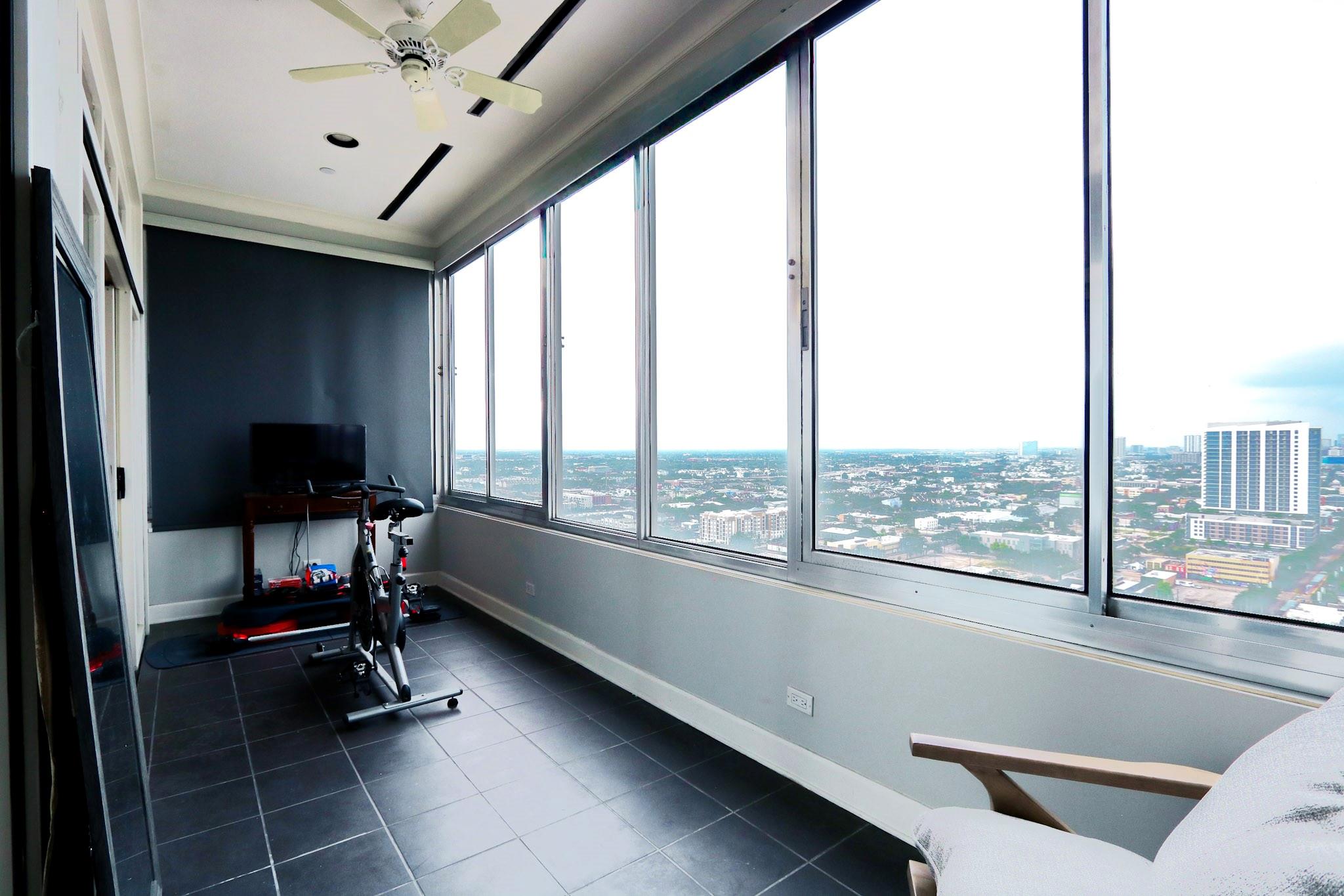 2016 Main Street # 2 Unit: PH 2