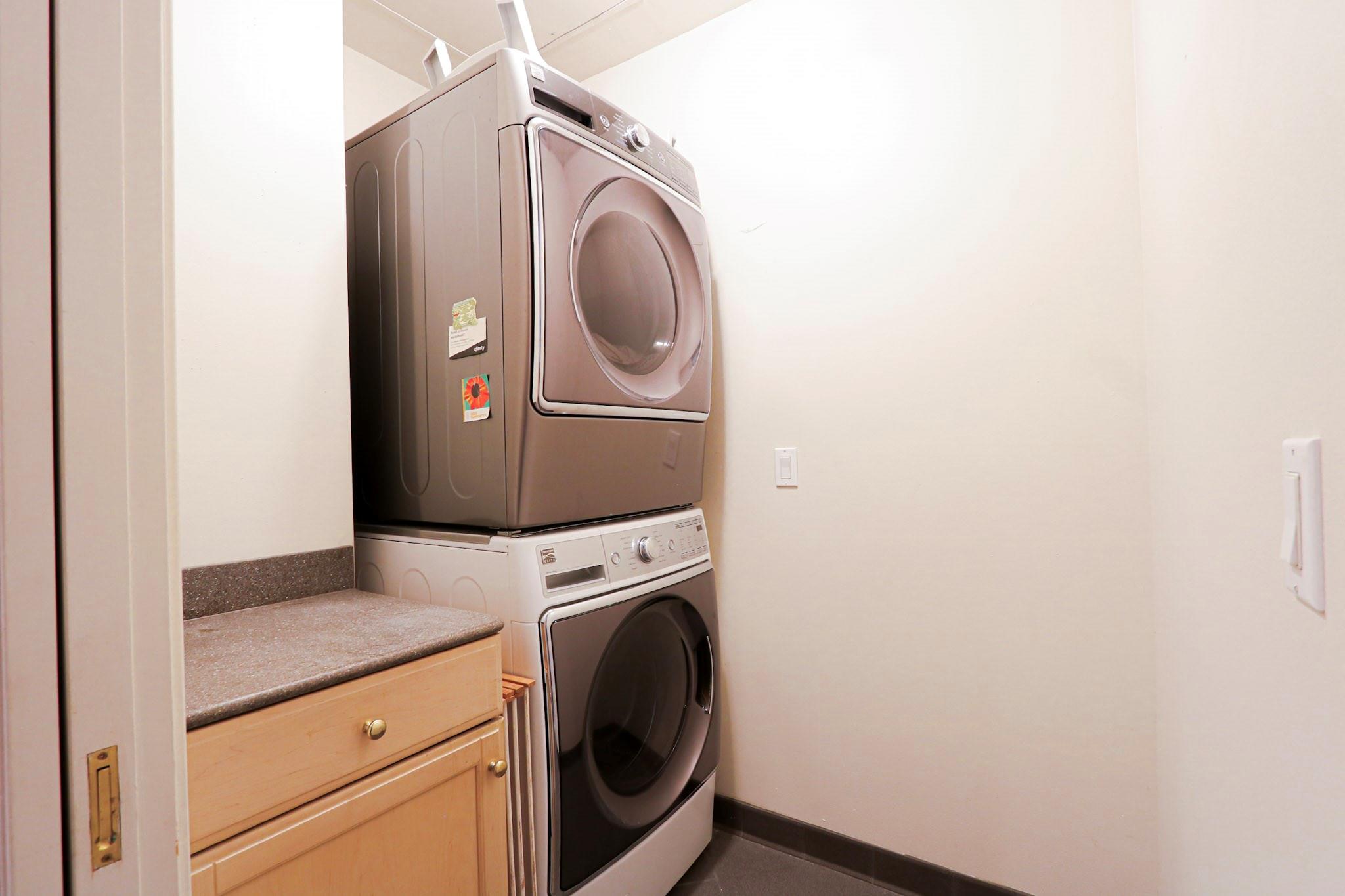 2016 Main Street # 2 Unit: PH 2