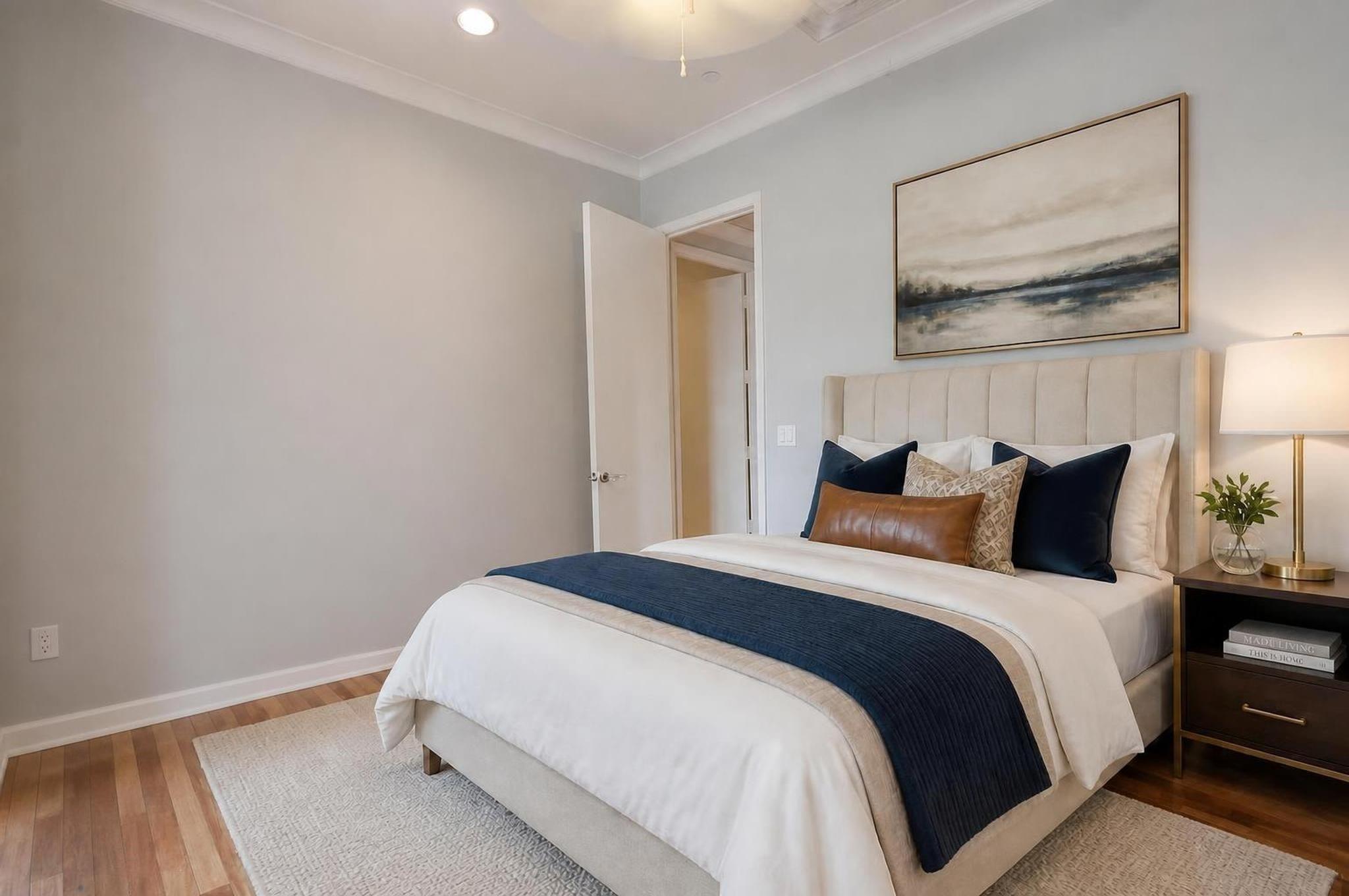 2016 Main Street # 2 Unit: PH 2