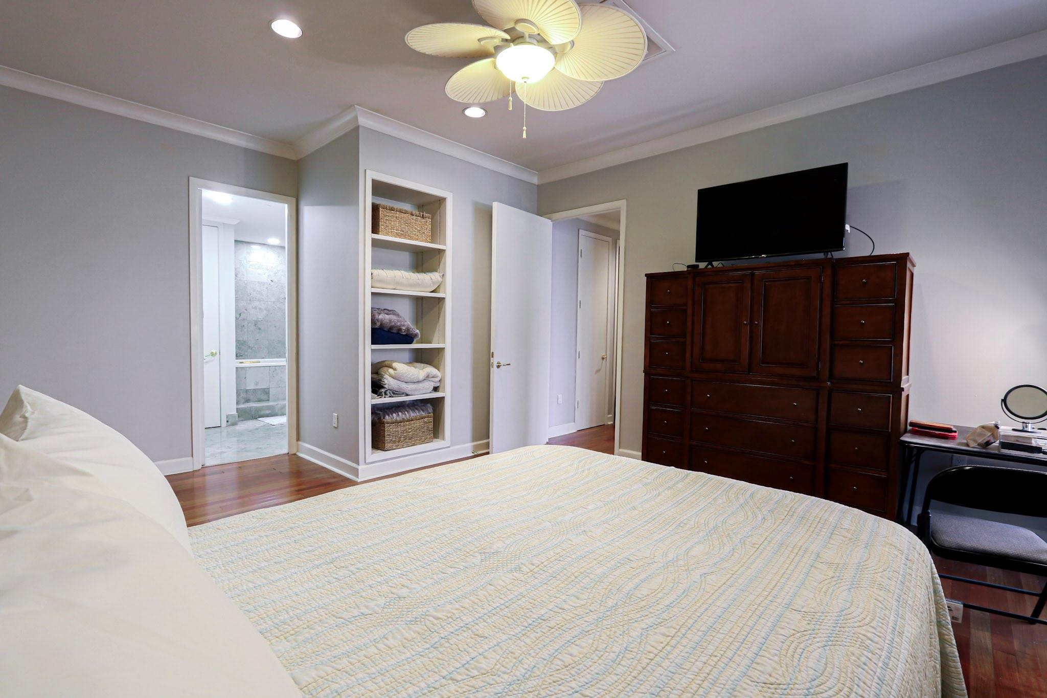 2016 Main Street # 2 Unit: PH 2