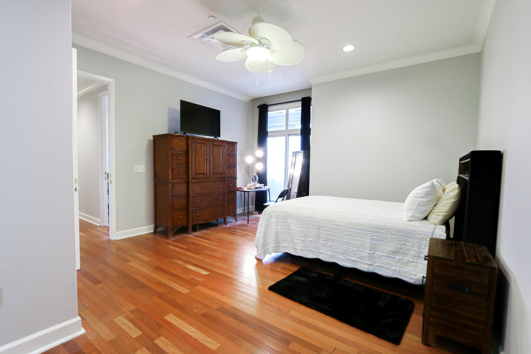 2016 Main Street # 2 Unit: PH 2