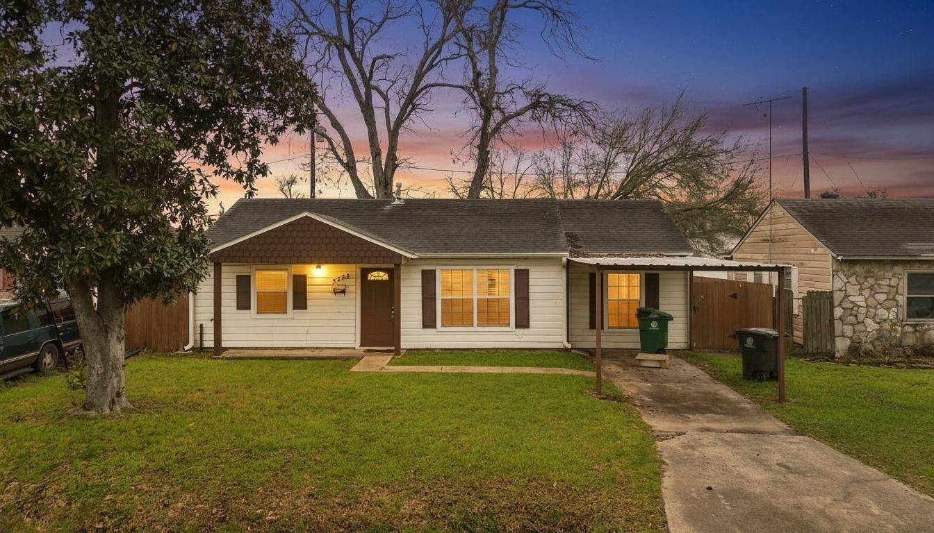 3325 Mccrarey Drive