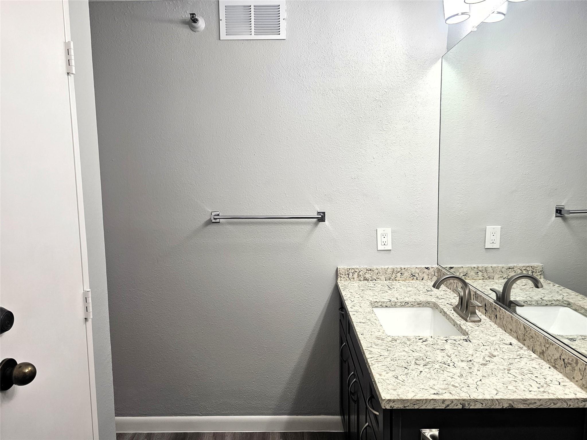 5220 Seawall Boulevard # 833