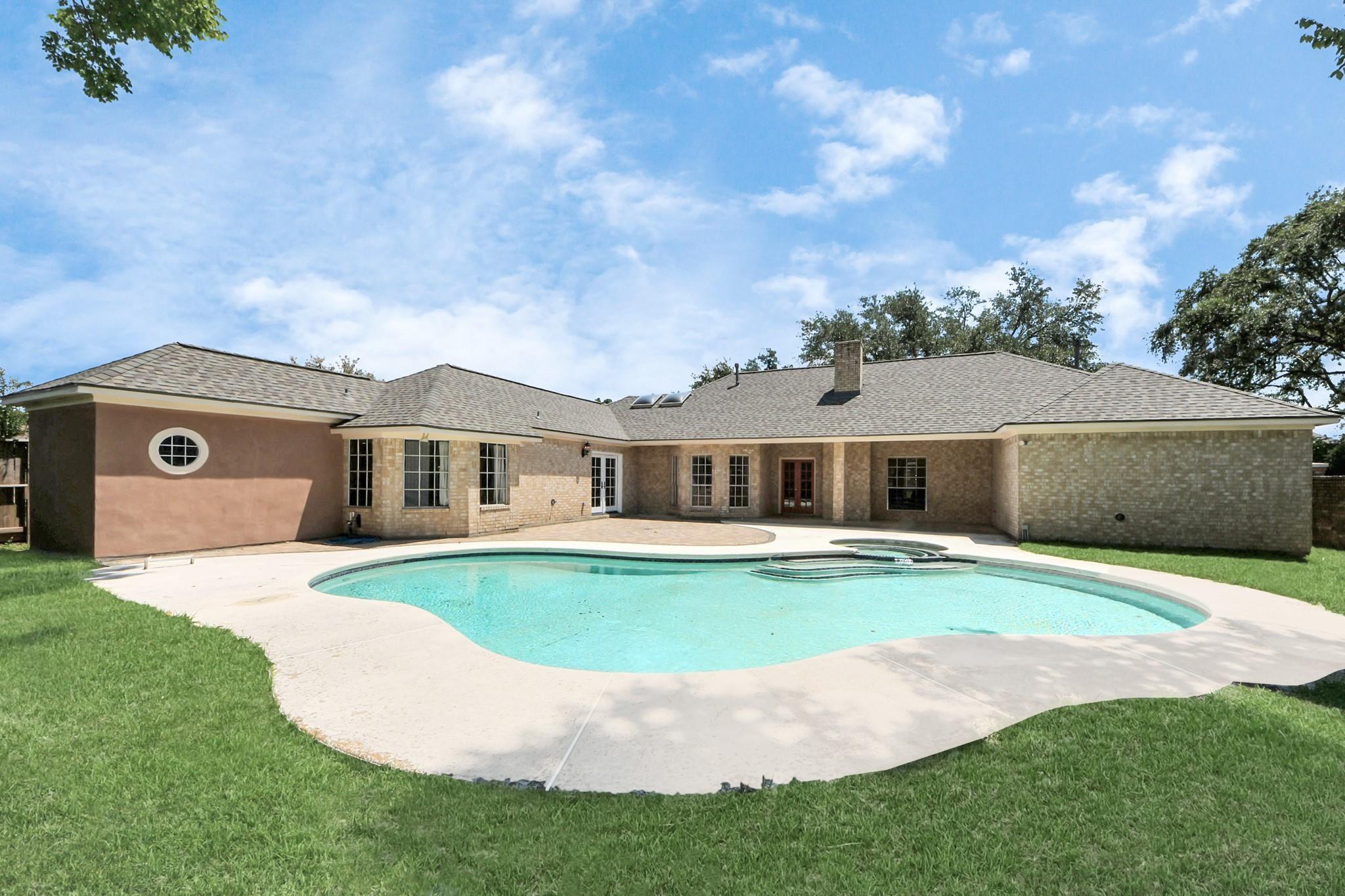 2310 Canterbury Court