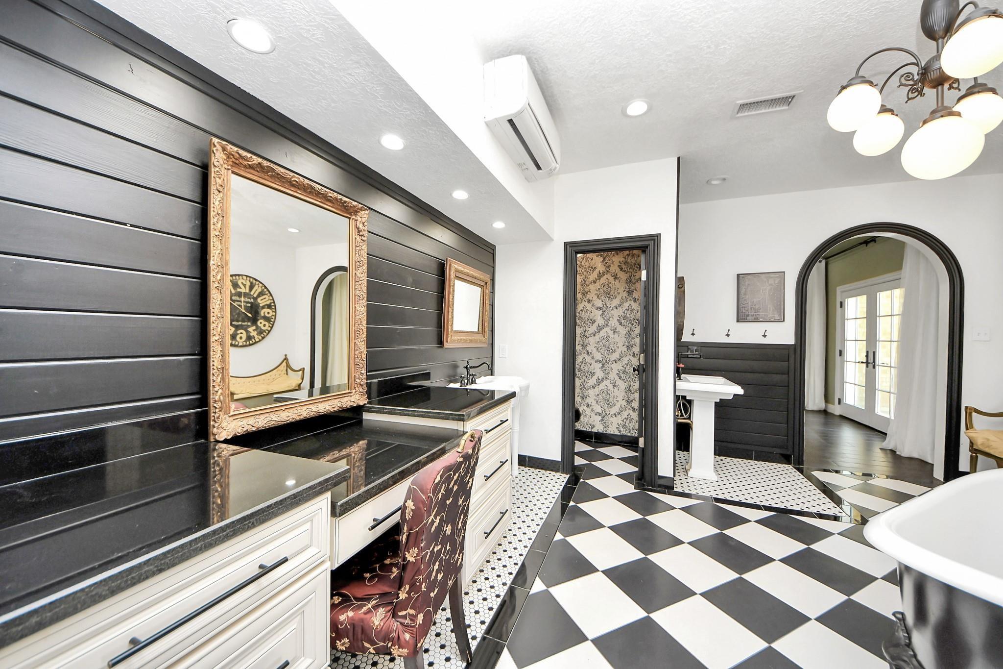 2310 Canterbury Court