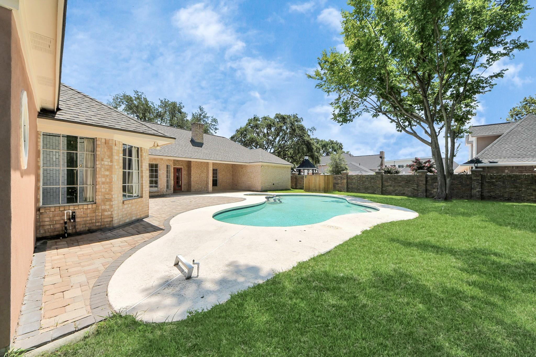 2310 Canterbury Court