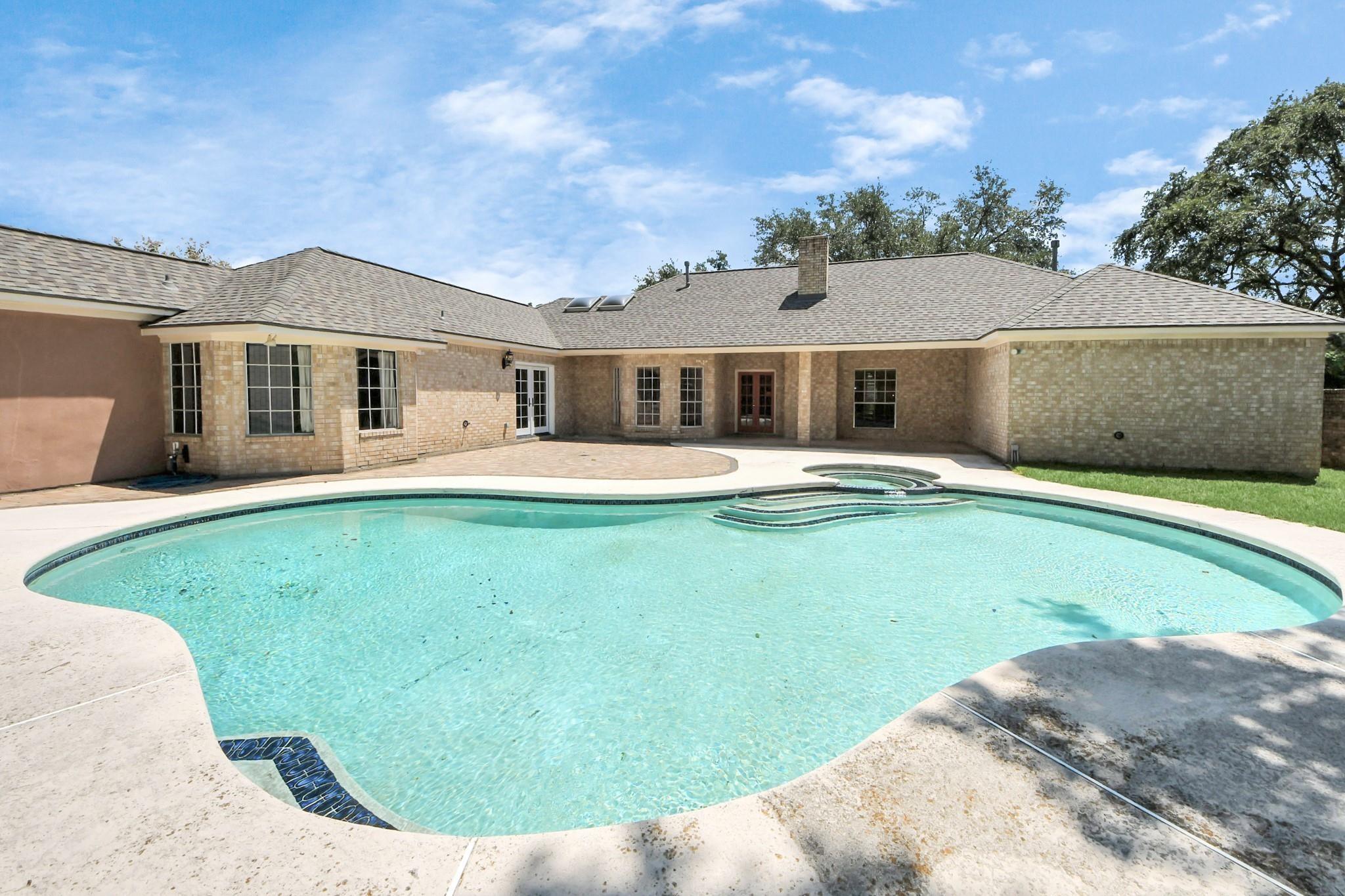 2310 Canterbury Court