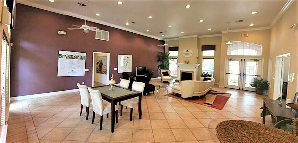 2255 Braeswood Park Drive # 176