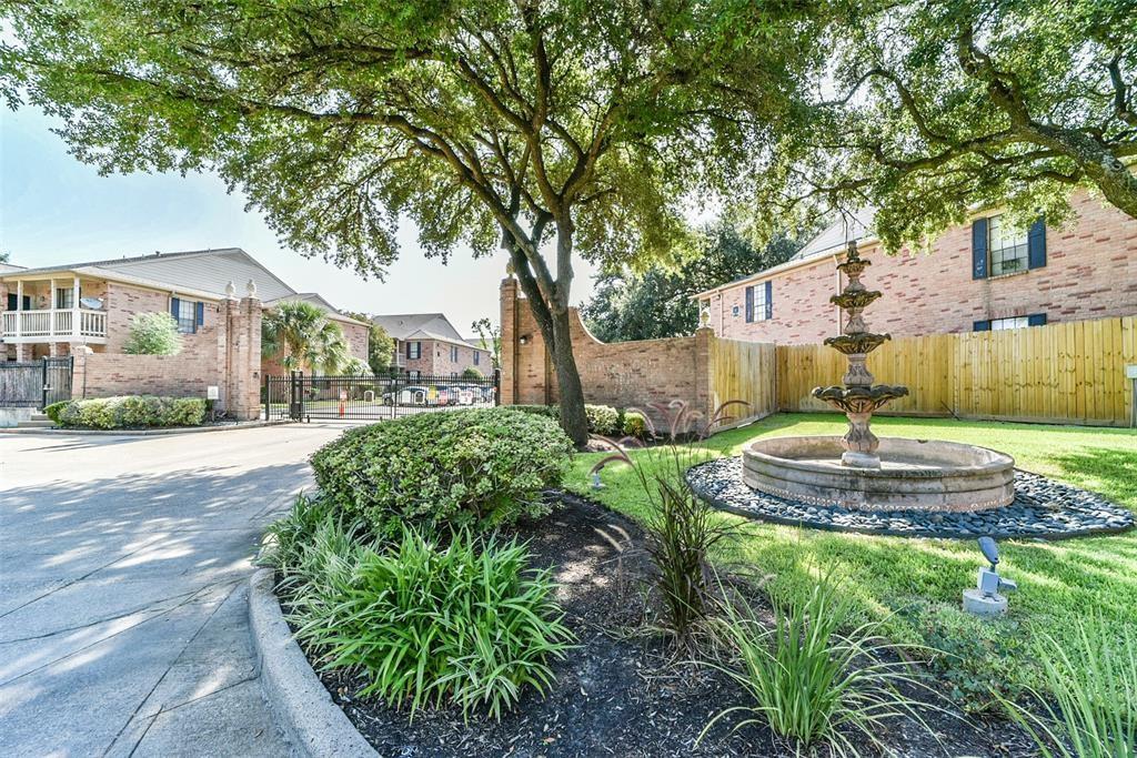 2255 Braeswood Park Drive # 176