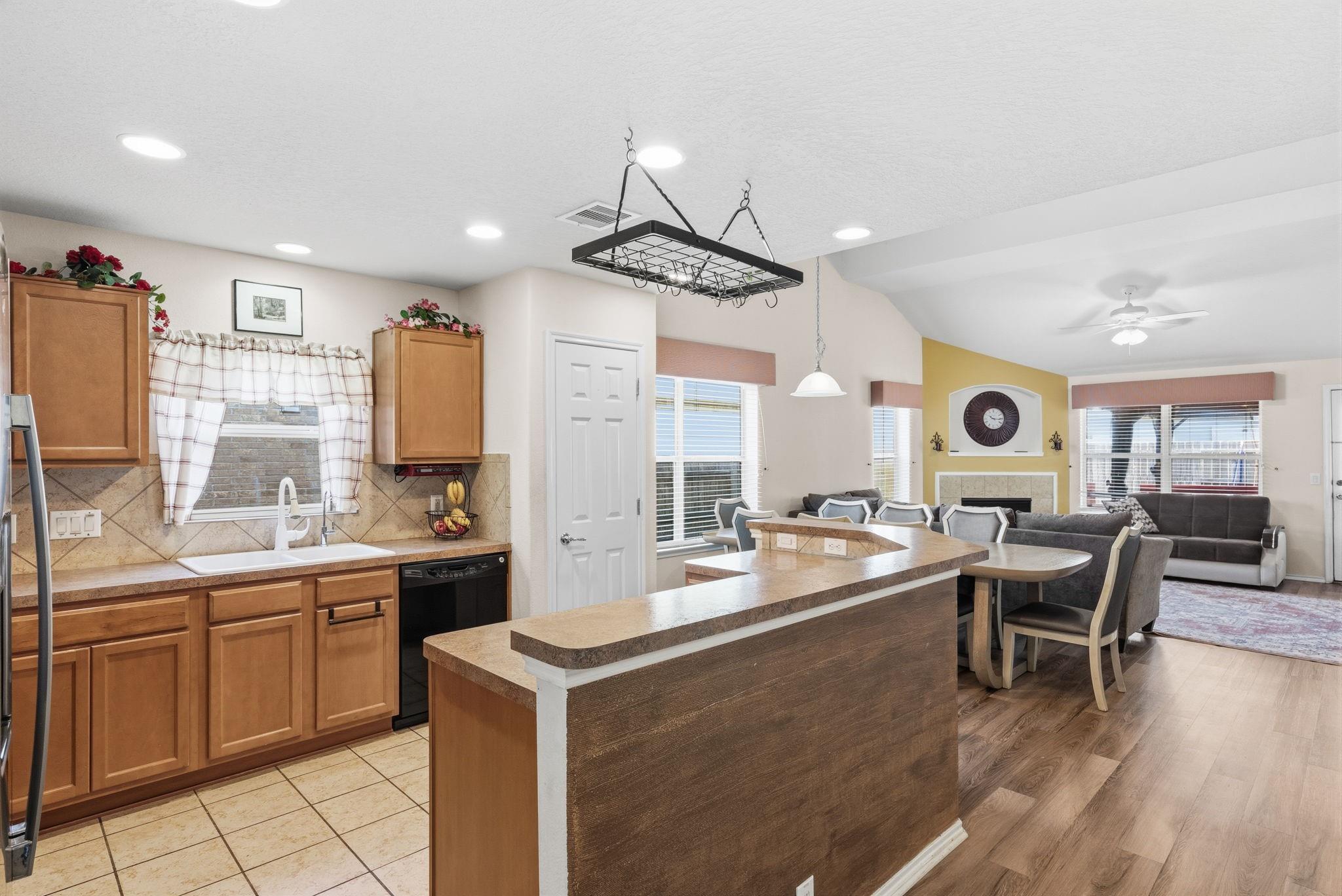 2712 Woodspring Acres Drive