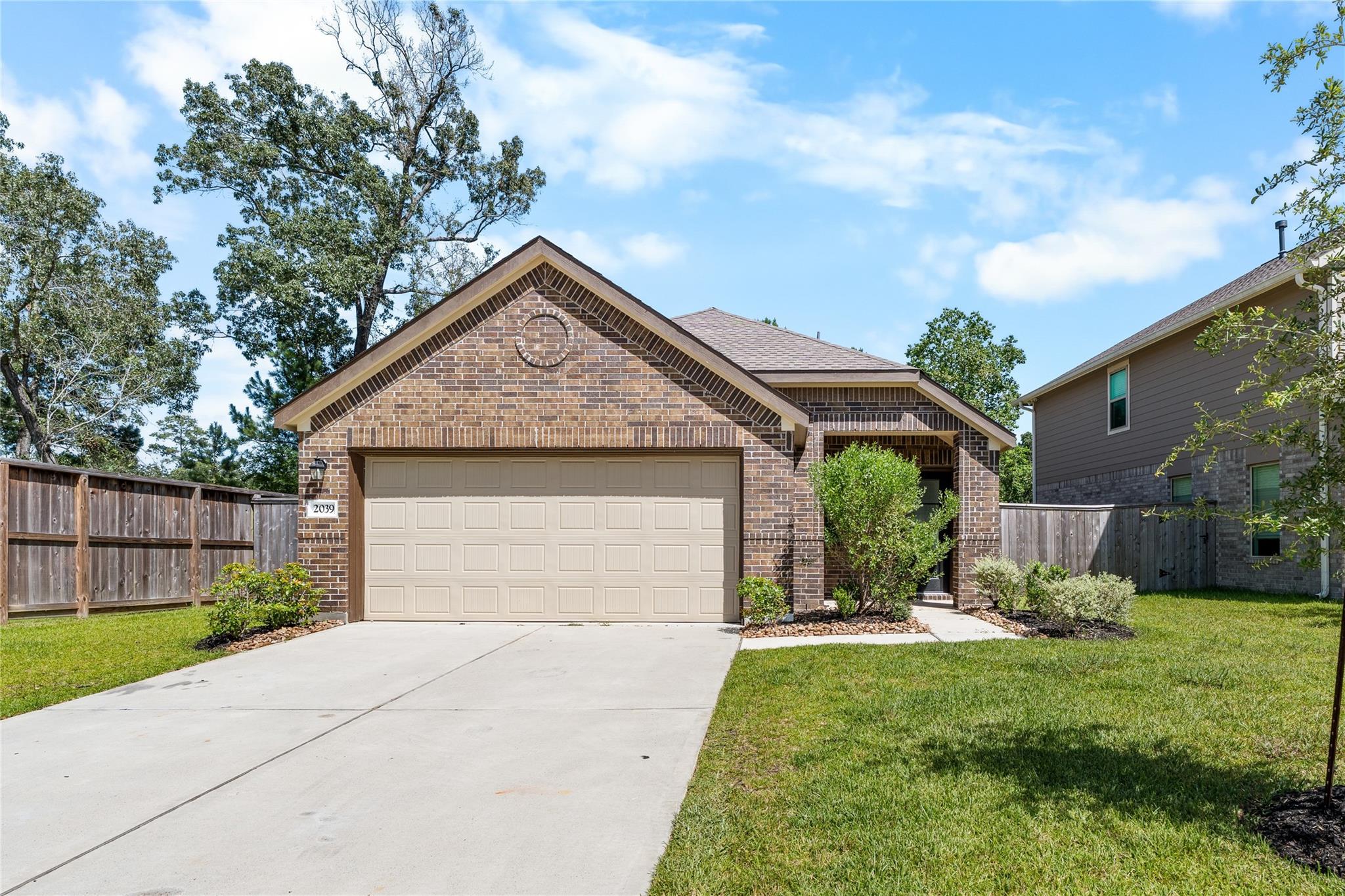 2039 Barrett Gables Drive