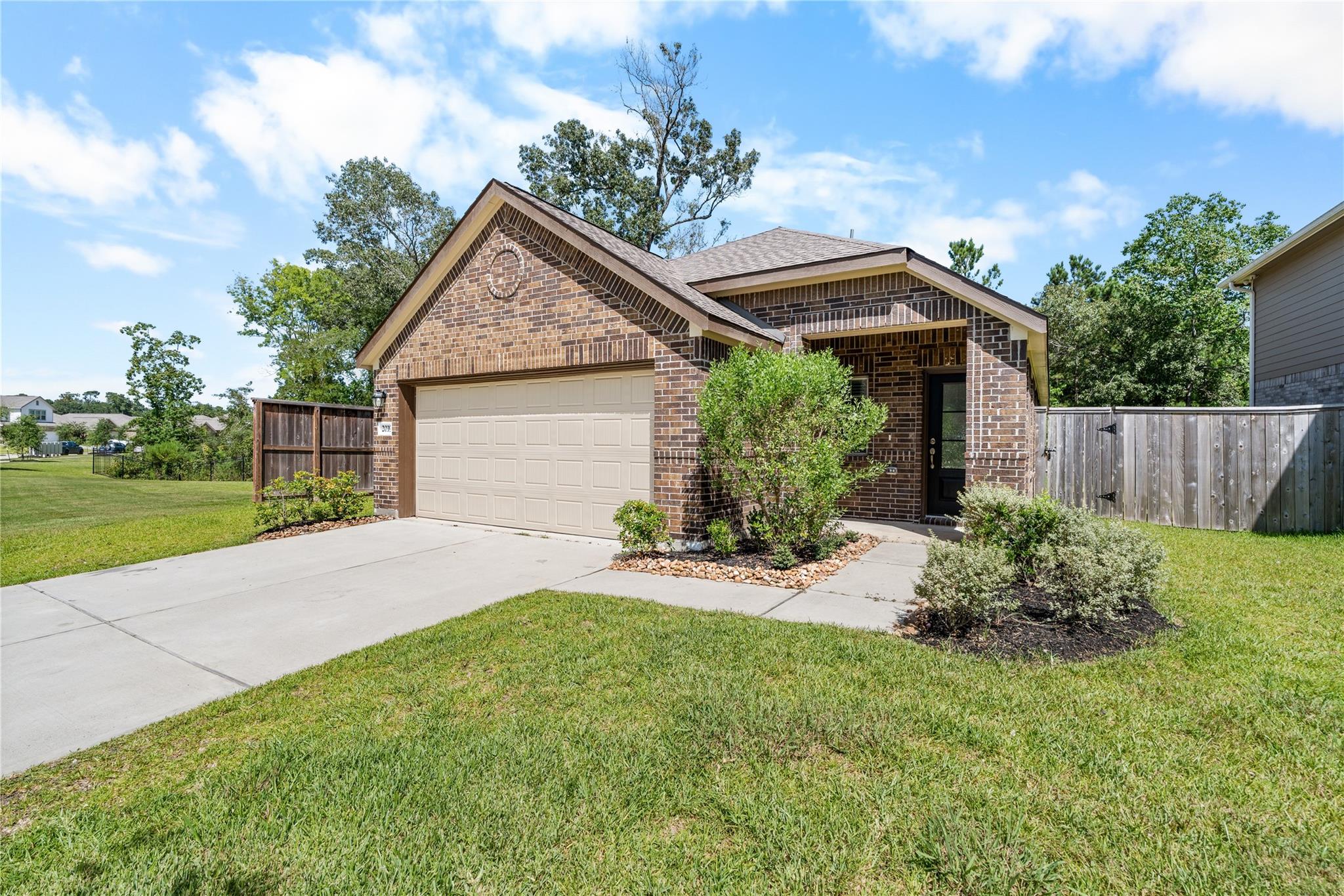 2039 Barrett Gables Drive