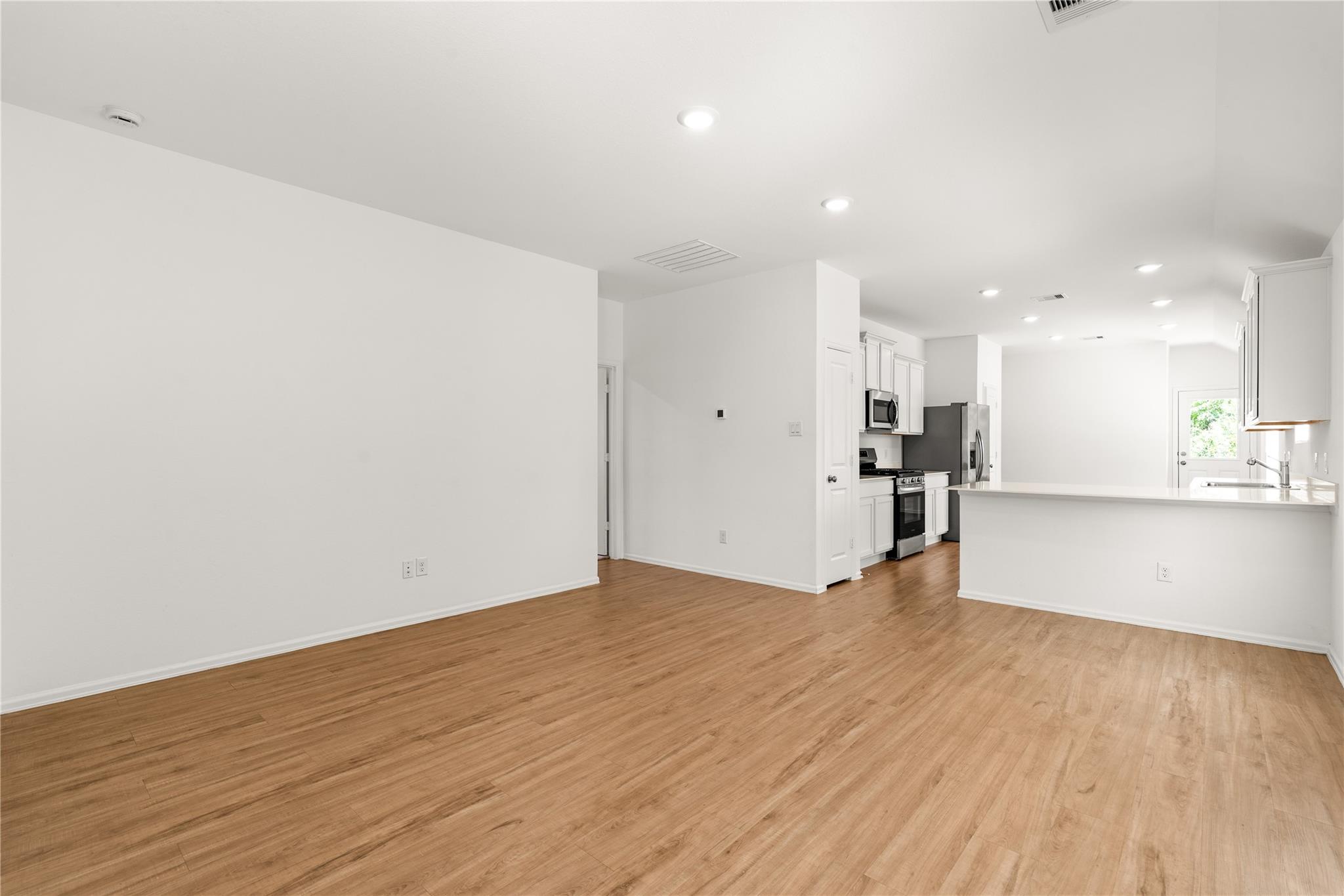 2039 Barrett Gables Drive
