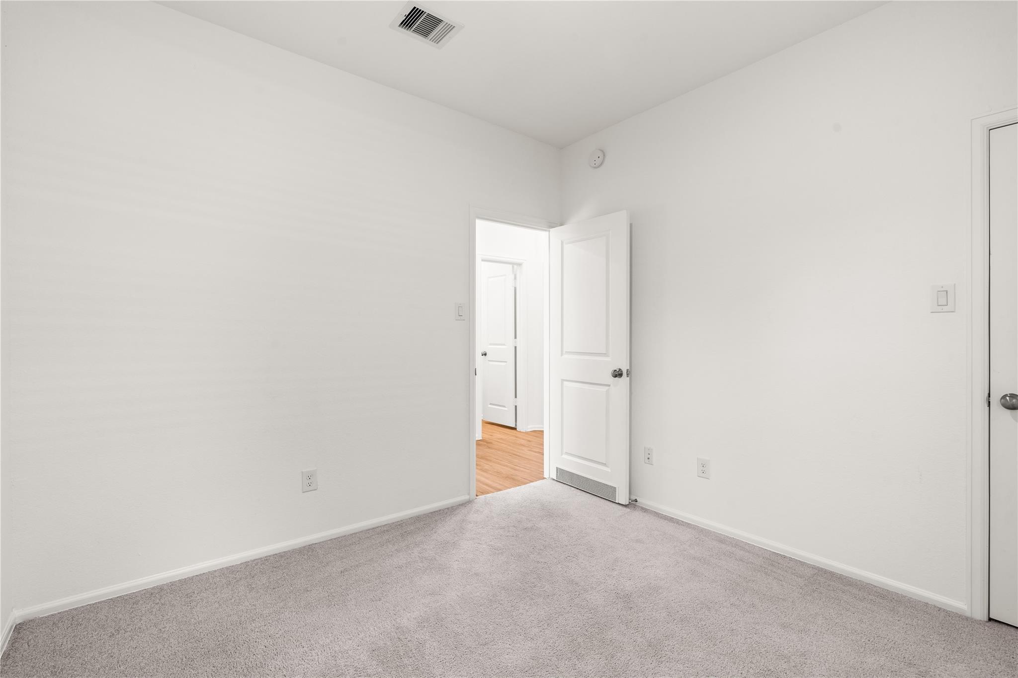 2039 Barrett Gables Drive