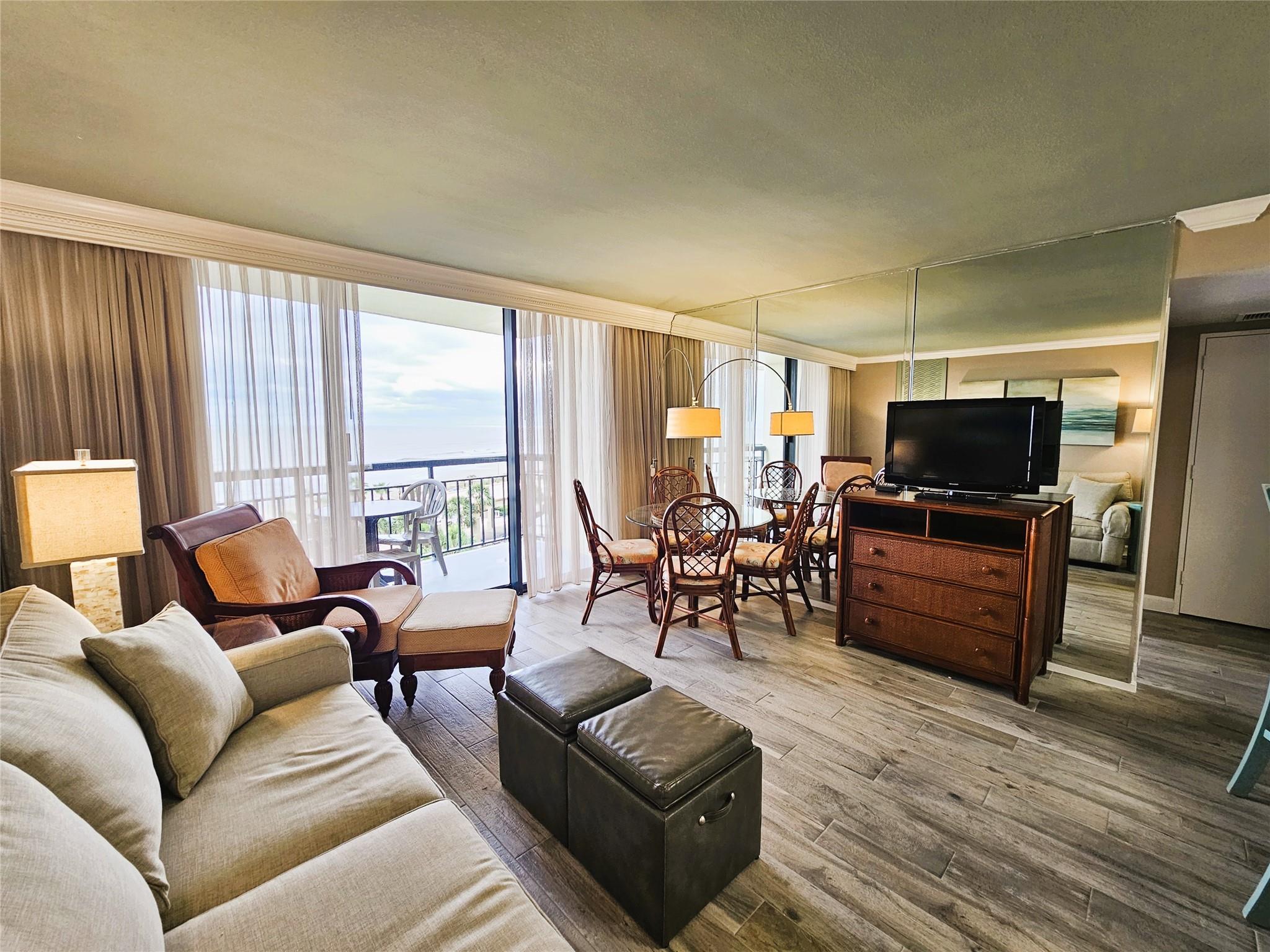 5220 Seawall Boulevard # 836C